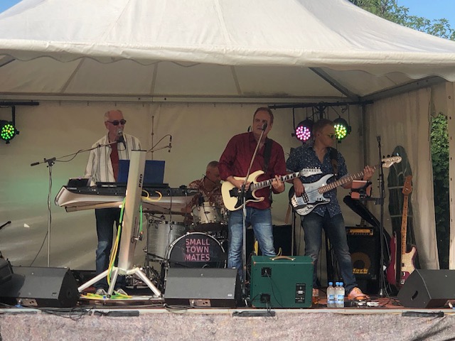 Auftritt beim Stadtfest Lindau der Rockband von Small Town Mates